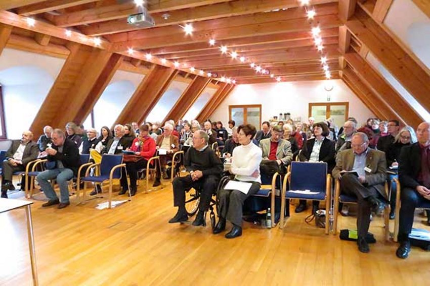 Foto: Publikum im Festsaal des Landkreises München