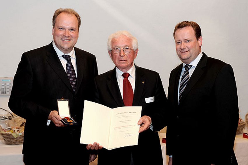 Landrat Christoph Göbel und Roland Schütz Foto: Landrat Christoph Göbel und Roland Schütz