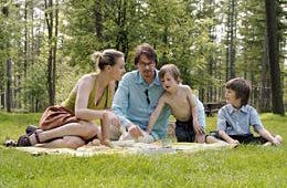 Foto: Familie im Grünen