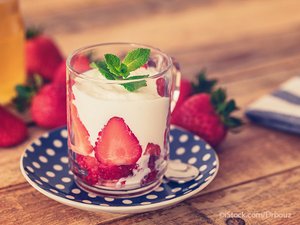 Foto: Nachtisch mit Erdbeeren