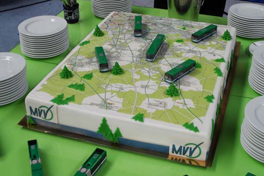 Torte in Nahverkehrsplan-Optik Foto: Torte in Nahverkehrsplan-Optik