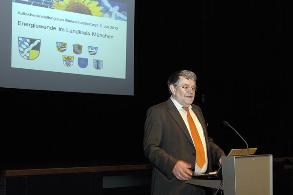 Auftakt Klimaschutzkonzept, Moderator Herr Karg Foto: Moderator Herr Karg